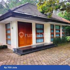 Rumah Villa Full Furnished Villa Istana Bunga Lembang Murah , tersedia melalui melalui situs Rumah123