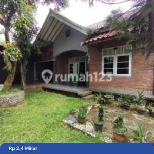 Rumah Villa Luas Nan Asri Di Tanah Baru, Beji, Depok. , tersedia melalui melalui situs Rumah123