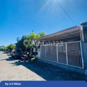 Rumahkantor Siap Huni Lokasi Strategis Dan Lingkungan Tenang , tersedia melalui melalui situs Rumah123