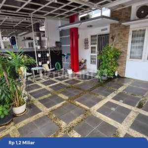 Runah2,5 Lantaidi Pedurenan Jati Asih Bekasi , tersedia melalui melalui situs Rumah123