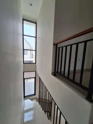 S-317 Rumah 2 Lt. Skandinavian Kualitas Bata Merah Jumbo di Pamulang lokasi di Pamulang, tersedia melalui melalui situs Olx