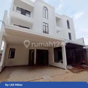S705 Cluster Baru 3 Lantai Murah Pondok Kelapa Jakarta Timur , tersedia melalui melalui situs Rumah123
