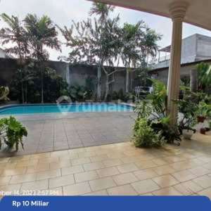 Sangat Murah Dijual Sampai Jadi Rumah Klasik Hadap Timur dengan Bentuk NgantongSwimming Pool DekatNawi , tersedia melalui melalui situs Rumah123