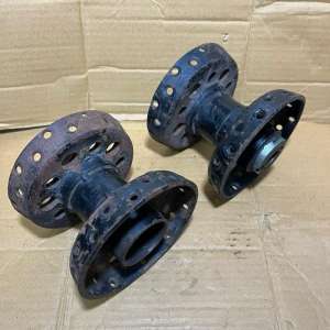 Jual bekas Satu pasang OEM 1967-72 Harley-Davidson Shovelhead Big Twin Mid Star Hub,lokasi di Denpasar