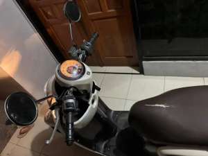 Jual bekas scoopy 2017 lecet pake,lokasi di Andir