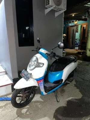 Jual bekas scoopy 2017 pajak on,lokasi di Kebayoran Lama