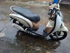 Jual bekas scoopy tahun 2012 ss lengkap,lokasi di Mustika Jaya