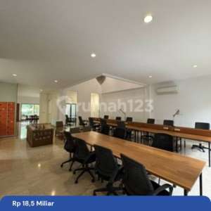 Serius DIJUAL, Rumah Classic Mewah di Boulevard Taman Kedoya Baru, 2Lantai, Siap Huni, Lokasi Strategis, dekat TOL Dalkot , tersedia melalui melalui situs Rumah123