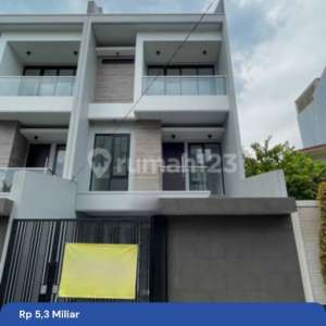 Siap Huni Baru Bagus Row Jalan Lebar 4 Kamar Shmshm , tersedia melalui melalui situs Rumah123