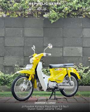 Jual bekas SM CLASSIC TH 2019 Warna Yellow PERFECT CONDITION.,lokasi di Jl. Kelapa sawit raya no. 5