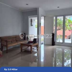 Stategis, 5 Menit Ke Tb Simatupang ,butuh Minim Renovasi, , tersedia melalui melalui situs Rumah123