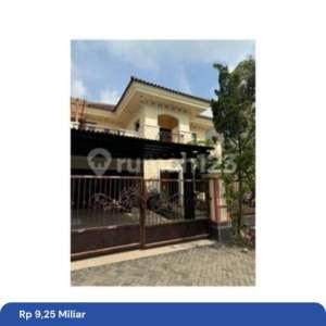 Taman Hunian Satelit 2, Lokasi Premium One Gate Sistem, Menghadap Jalan Kembar, Jl. Sukomanunggal Indah Surabaya Barat. Shm. Luas Tanah 450 M15x30,Luas Bangunan500 M Hadap Timur. Ktidur 41, Ktidur Utama Di Lantai 1. Ex Rumah Contoh. Sangat Te , tersedia melalui melalui situs Rumah123