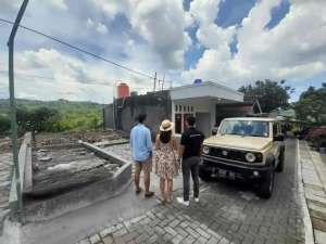 tanah jatingaleh dekat unika stadion jatidiri akpol lokasi di Papandayan, tersedia melalui melalui situs Olx