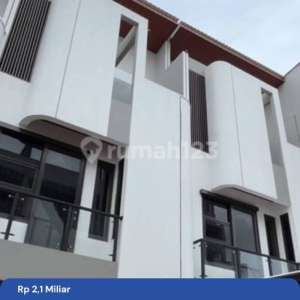 Townhouse Rumah 1 2 Milyar Pusat Jakarta Dekat Tol Rsud Halte Dll , tersedia melalui melalui situs Rumah123