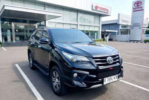 Jual bekas Toyota Fortuner 2.4 VRZTRDAT 42 2019,lokasi di Banten