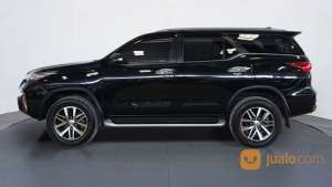 Jual bekas Toyota Fortuner 2.4 VRZ AT 2017 Hitam,lokasi di Kota Semarang