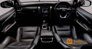 Jual bekas Toyota Fortuner 2.4 VRZ AT 2019 Hitam,lokasi di Kota Surabaya