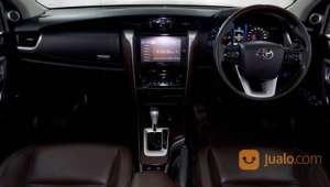 Jual bekas Toyota Fortuner 2.4 VRZ AT 2017 Hitam,lokasi di Kota Tangerang Selatan