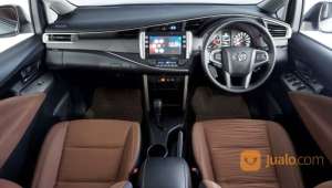 Jual bekas Toyota Innova 2.4 V AT 2017 Abu-Abu,lokasi di Kota Denpasar