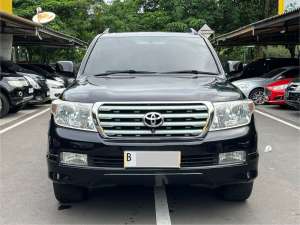 Jual bekas Toyota Land Cruiser 4.6 Automatic 2010 MPV,lokasi di Jakarta DKI