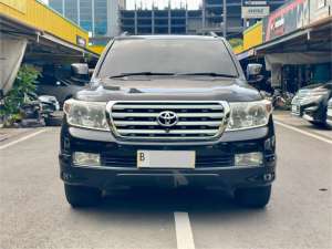 Jual bekas Toyota Land Cruiser 4.6 Automatic 2010 Hitam,lokasi di Jakarta DKI