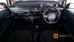 Jual bekas Toyota Sienta E MT 2017 Orange,lokasi di Kota Bekasi