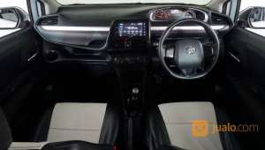 Jual bekas Toyota Sienta G MT 2016 Putih,lokasi di Kota Bekasi