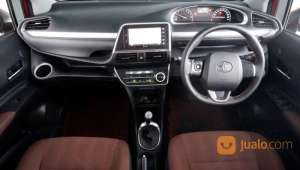 Jual bekas Toyota Sienta V AT 2017 Orange,lokasi di Kota Bekasi