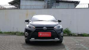 Jual bekas TOYOTA YARIS HEYKERS 1.5 MT 2017 HITAM,lokasi di Jawa Barat