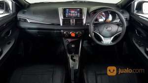 Jual bekas Toyota Yaris S TRD Sportivo AT 2017 Putih,lokasi di Kota Bekasi
