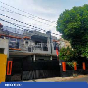 Turun Harga Rumah 2 Lt Siap Huni Dipinggir Jalan Raya Pasar Rebo , tersedia melalui melalui situs Rumah123
