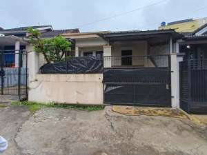 TURUN HARGA RUMAH DALAM KOMPLEK PERMATA DEKAT BORMA lokasi di Permata cimahi, tersedia melalui melalui situs Olx