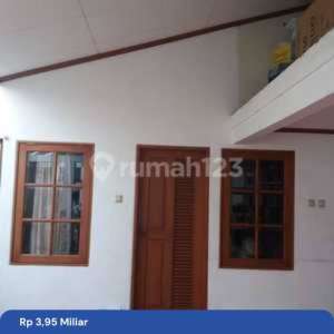 Turun Harga -- Rumah Gandeng 2 Lantai Dekat Mall Kelapa Gading , tersedia melalui melalui situs Rumah123