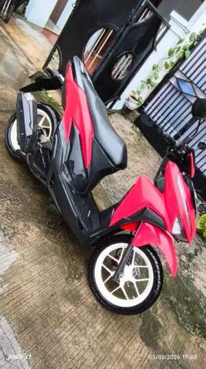 Jual bekas vario 125 new ss lengkap,lokasi di Cikarang Timur