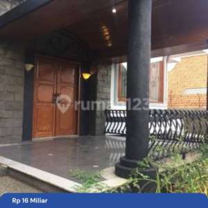Villa dago pakar bandung utara , tersedia melalui melalui situs Rumah123