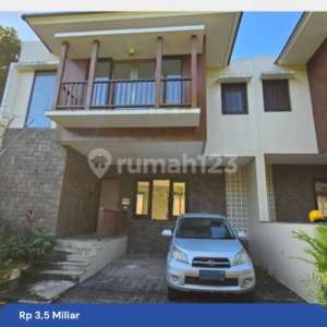 Villa di Newland Strategis Dekat dengan Pantai Kuta Jimbaran Badung, Bali , tersedia melalui melalui situs Rumah123