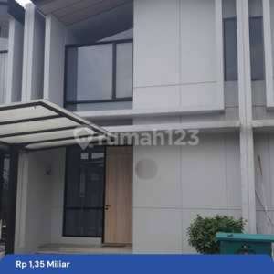 Waterfront Estate, Rumah 2 lt Siap Huni Semifurnished, Lippo Cikarang , tersedia melalui melalui situs Rumah123
