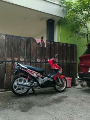 Jual bekas yamaha nouvo z plat b depok,lokasi di Pondok Aren