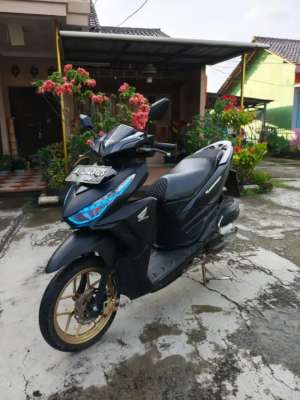 Jual bekas 1unit honda vario 150 cc,lokasi di Kebayoran Lama