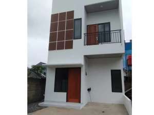 2 Unit Hunian 2 Lantai Siap Huni Dekat Pasar Sukatani Cimanggis Depok , tersedia melalui melalui situs Olx