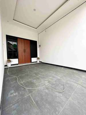 2ltROOFTOP Rumah Mewah di CONDET JAKTIM Strategis , tersedia melalui melalui situs Olx