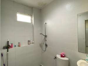 A124 Jual BU Rumah Ready di Green Lake Duri Kosambi Semanan , tersedia melalui melalui situs Olx