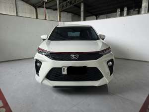 Jual bekas Antik cuma km 9rban Daihatsu Xenia R 1.5 ATMatic2023 Putih GressMulus siap pakai,lokasi di Jawa Barat