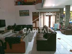 Best Deal Rumah 2 Lantai di Komplek Nan Nyaman Bougenville Antapani , tersedia melalui melalui situs Olx