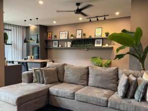 BEST DEAL Rumah Lebak Bulus Dijual. Terawat, NEGO , tersedia melalui melalui situs Olx