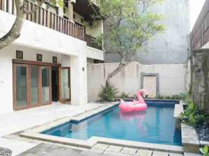 Buc villa 350m2 one gate security 24jam 6room elit imam bonjol jl8mtr , tersedia melalui melalui situs Olx