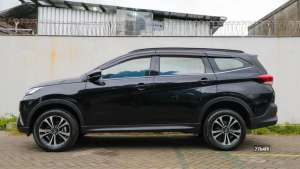 Jual bekas DAIHATSU TERIOS R 1.5 AT 2023 HITAM,lokasi di Jawa Barat