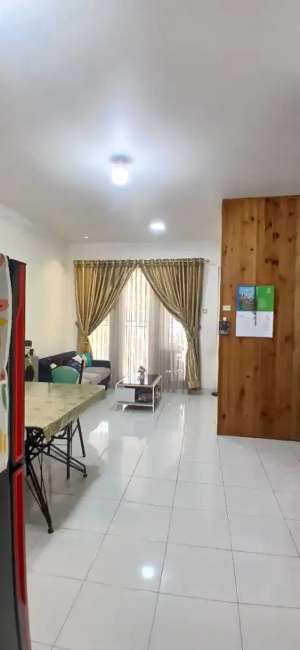 Di Jual Rumah Cluster Vienna Modernland Tangerang Kota 7x15 lokasi di Cluster Vienna Modernland Tangerang Kota, tersedia melalui melalui situs Olx