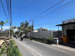 di sewakan lahan premium di jalan bidadari seminyak lokasi di Seminyak, tersedia melalui melalui situs Olx
