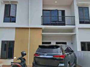 Dijual Cepat Rumah 2 Lantai Lokasi Strategis di Jatibening Kota Bekasi , tersedia melalui melalui situs Olx